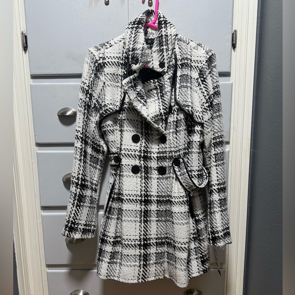 NWT Black & white houndstooth double-breasted belted coat